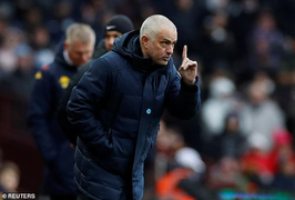 Mourinho: 'Phạt Man City, MU phải vô địch Ngoại hạng Anh 2018'